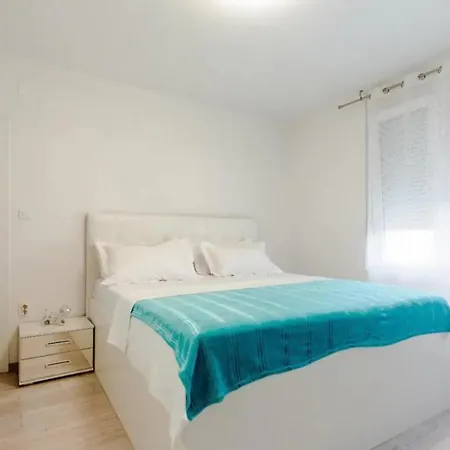 Modern On The Perfect Location In * Split